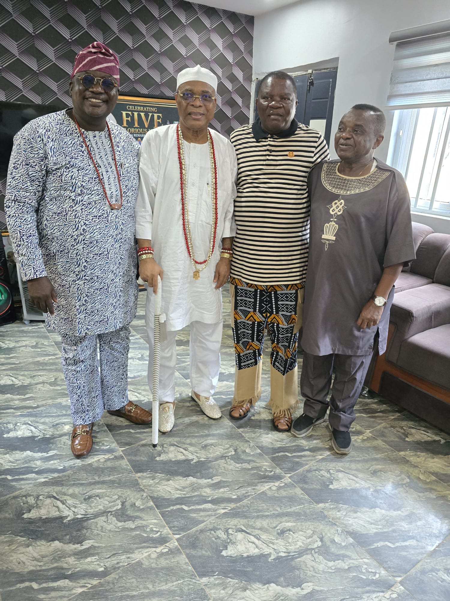 Gratitude Visit to the Palace: Otunba (Dr.) Oluyemi Badero Reaffirms Commitment to Esure Kingdom’s Development